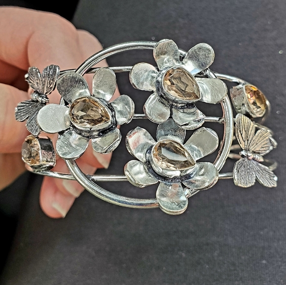 New Unique Morganite Butterflies and Flowers Silver Cuff Bracelet. - Picture 14 of 16